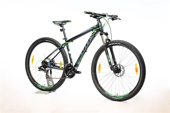 Buy Scott Aspect 970 - Nearly New - Medium - 2016 Mountain Bike at Tredz Bikes.